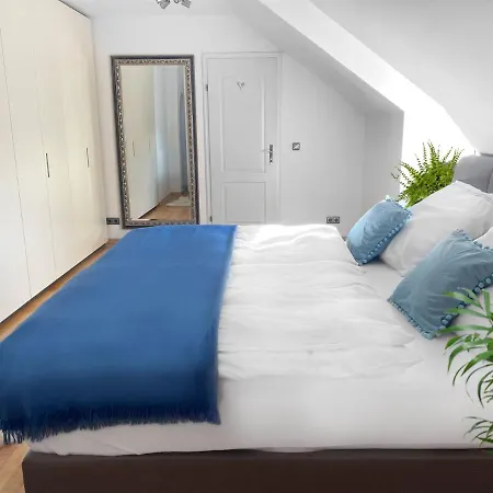 Apartament Ultimate Concierge Serviced Private Penthouse Apartment, In Altstadt