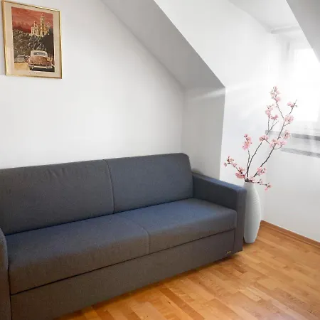 Apartament Ultimate Concierge Serviced Private Penthouse Apartment, In Altstadt